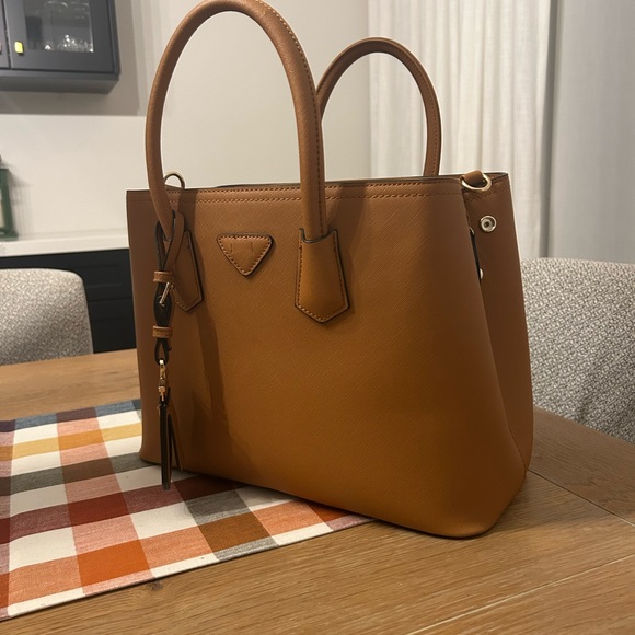 Cognac Handbag - Picture 5 of 6